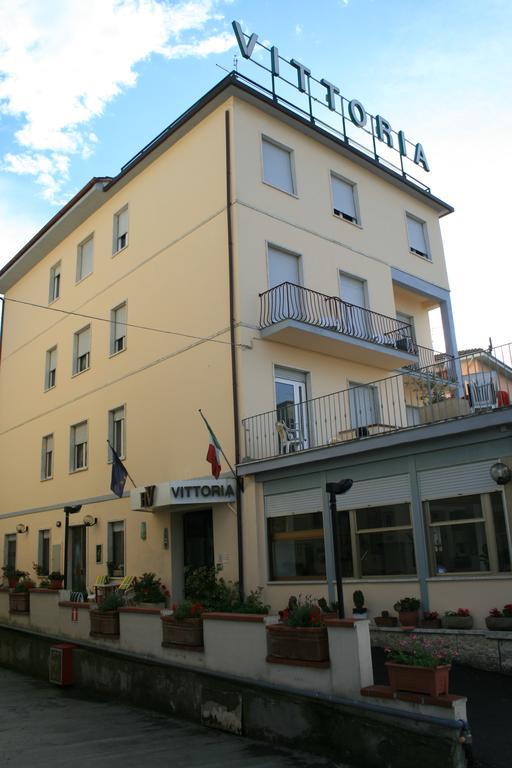 Hotel Vittoria キアンチャーノ・テルメ エクステリア 写真